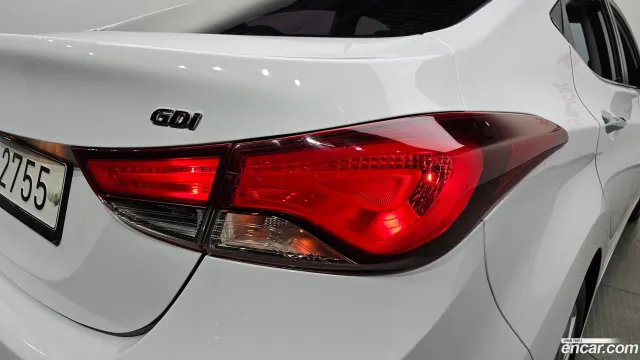 Hyundai Elantra (Avante)