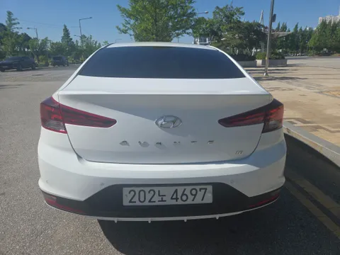 Hyundai Elantra (Avante)