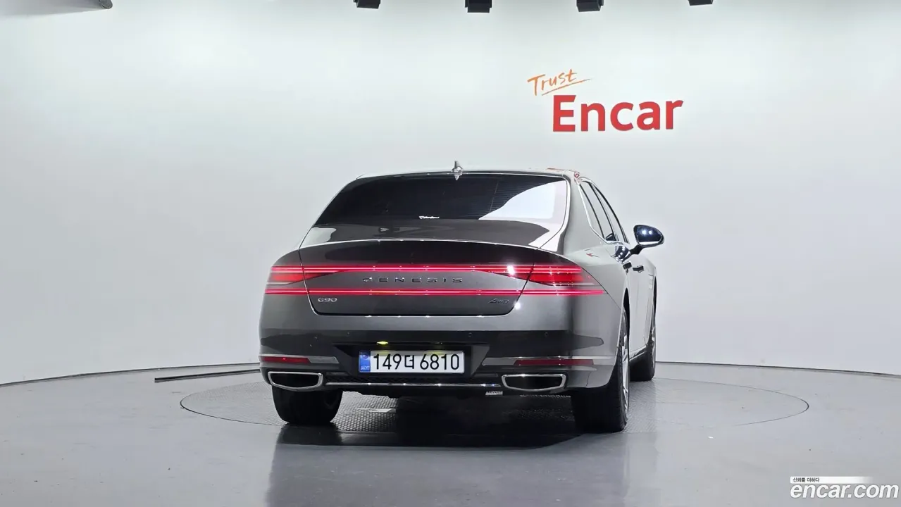 Genesis G90