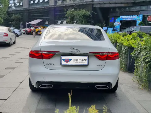Jaguar XFL