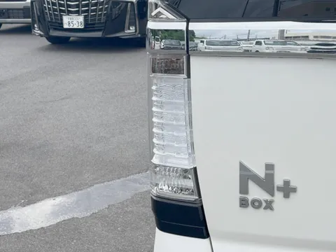 Honda N-BOX+ Custom
