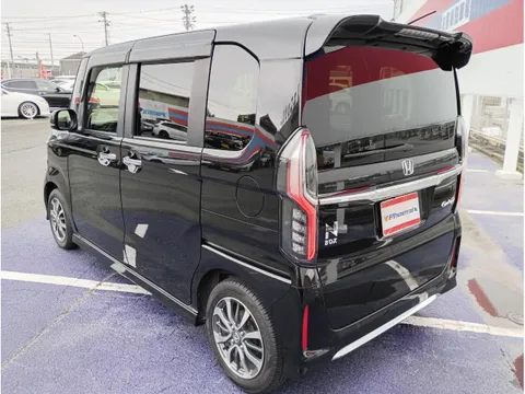 Honda N-BOX Custom