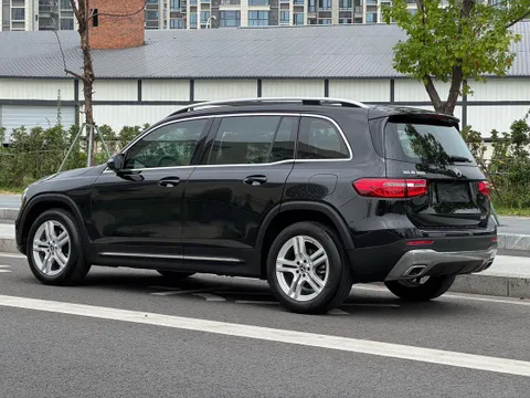 Mercedes-Benz Mercedes-Benz GLB
