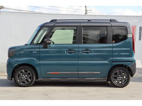 Suzuki Spacia Gear