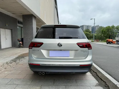 Volkswagen Tiguan L