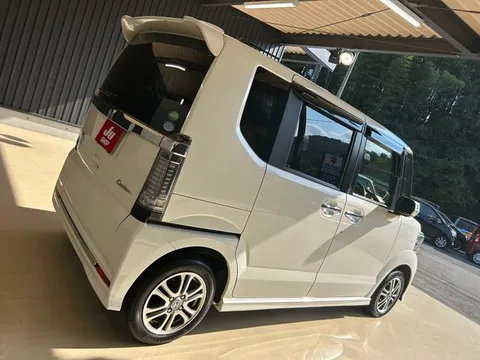 Honda N-BOX Plus Custom