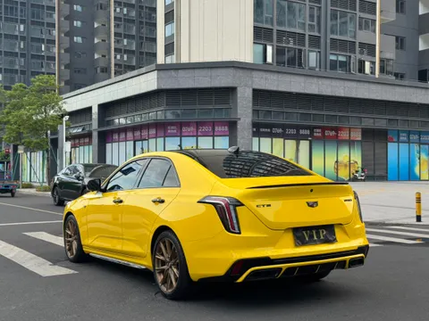 Cadillac CT4