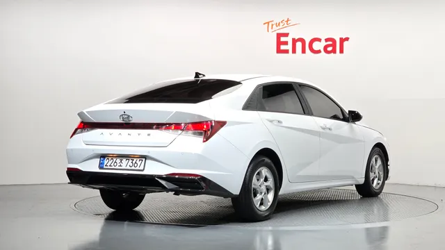 Hyundai Elantra (Avante)