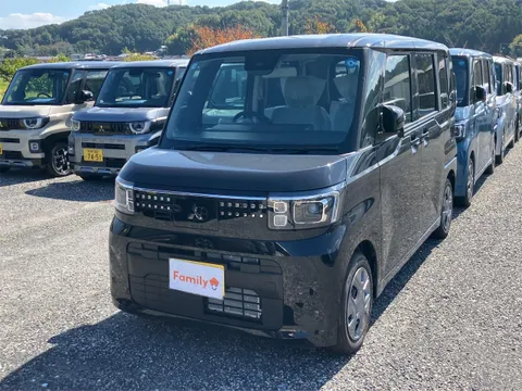 Mitsubishi eK Space