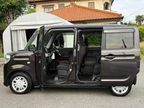 Suzuki Spacia