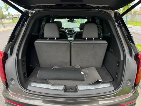 Cadillac XT6