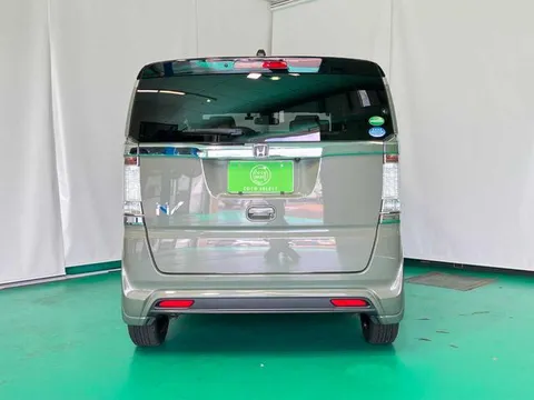 Honda N-BOX Slash