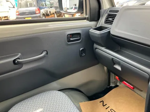 Nissan Clipper Truck