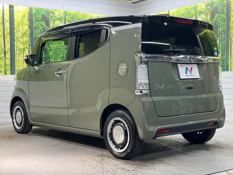 Honda N-BOX Slash