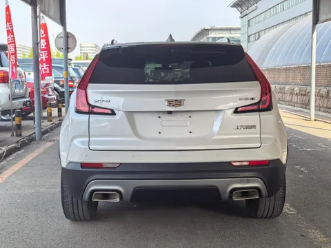 Cadillac XT4