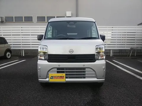 Nissan Clipper Van
