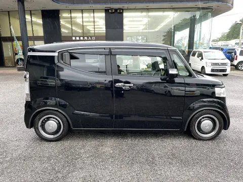 Honda N-BOX Slash