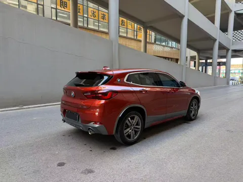 BMW X2