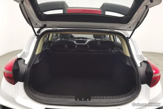 Geely Emgrand GS