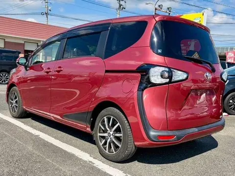 Toyota Sienta