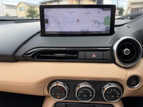 Mazda MX-5 (Roadster)