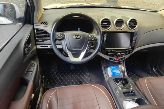 BYD S7