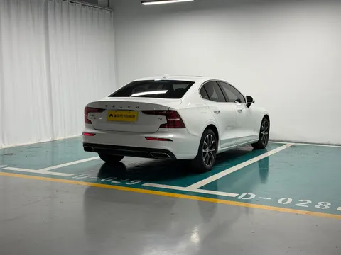 Volvo S60