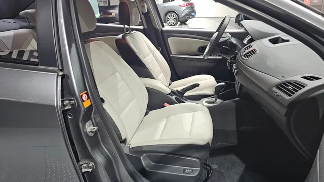 Renault SM3