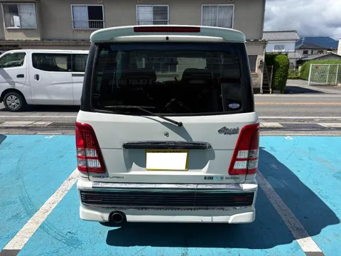 Daihatsu Atrai Wagon