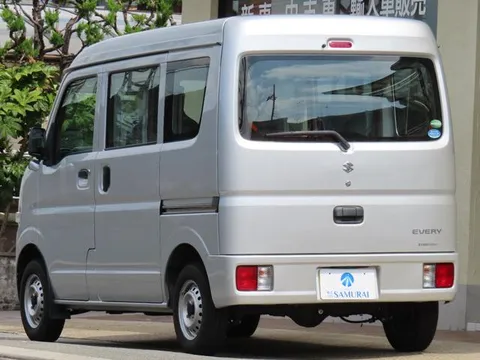 Suzuki Every