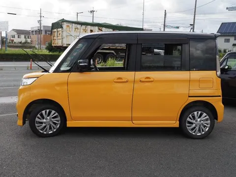 Suzuki Spacia Custom Z