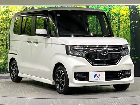 Honda N-BOX Custom