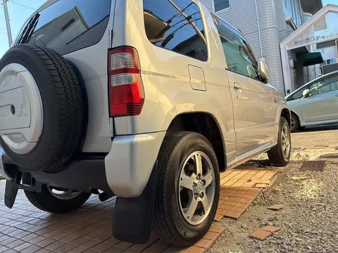 Mitsubishi Pajero Mini