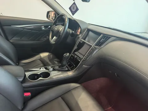 Infiniti Q50L