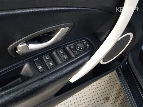 Renault SM3