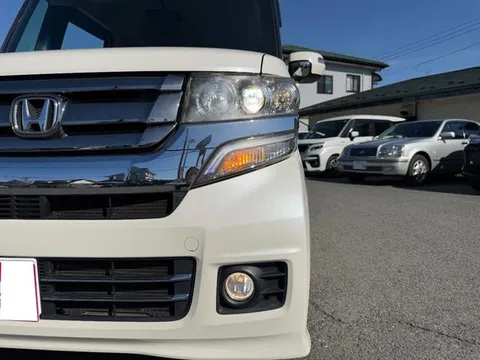 Honda N-BOX Custom