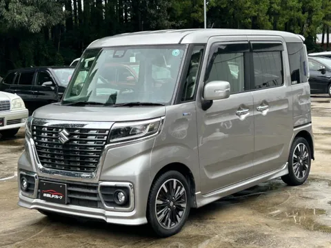 Suzuki Spacia Custom