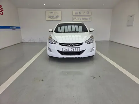 Hyundai Elantra (Avante)