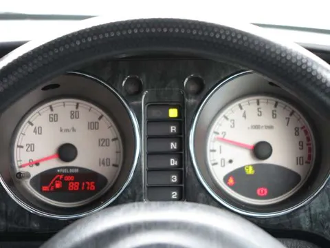 Daihatsu Mira Gino