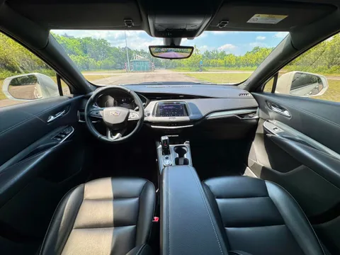 Cadillac XT4
