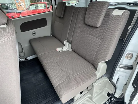 Nissan Clipper Van