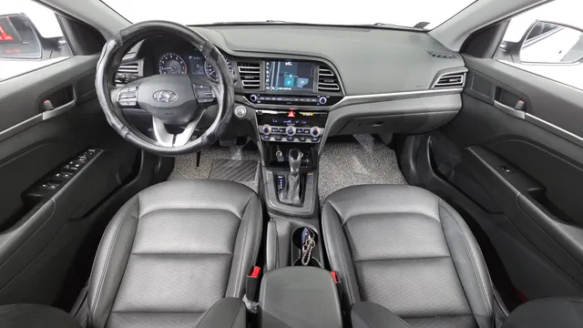 Hyundai Elantra (Avante)