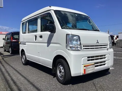 Mitsubishi Minicab Van