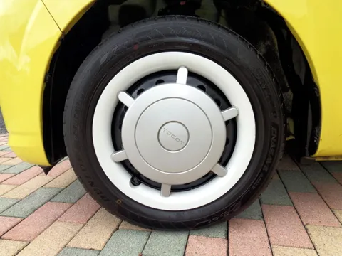 Daihatsu Mira Tocot
