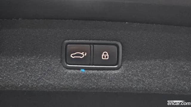Genesis G90 (EQ900)