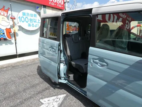 Suzuki Spacia