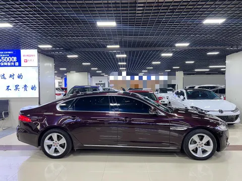 Jaguar XFL