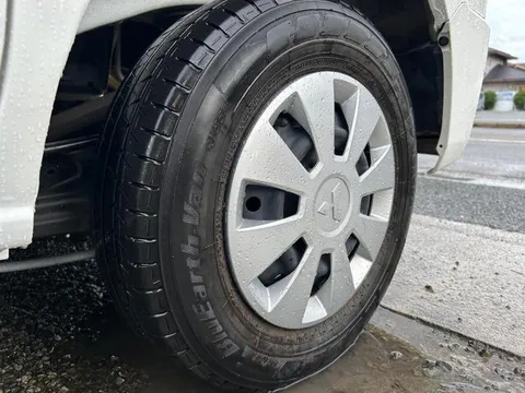 Mitsubishi Minicab Van