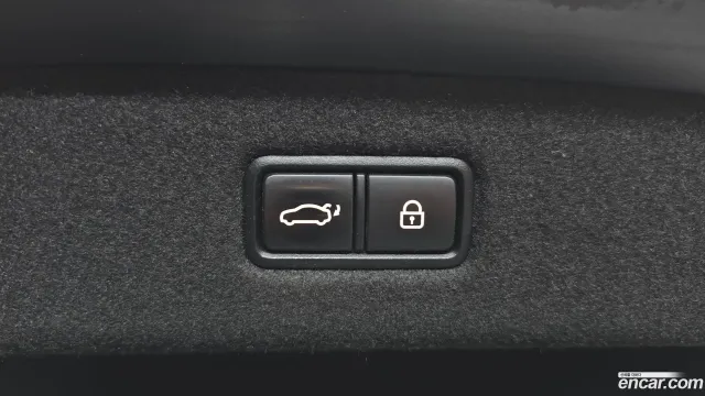 Genesis G90 (EQ900)