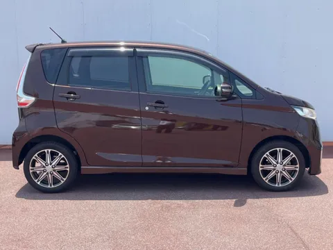 Mitsubishi eK Custom